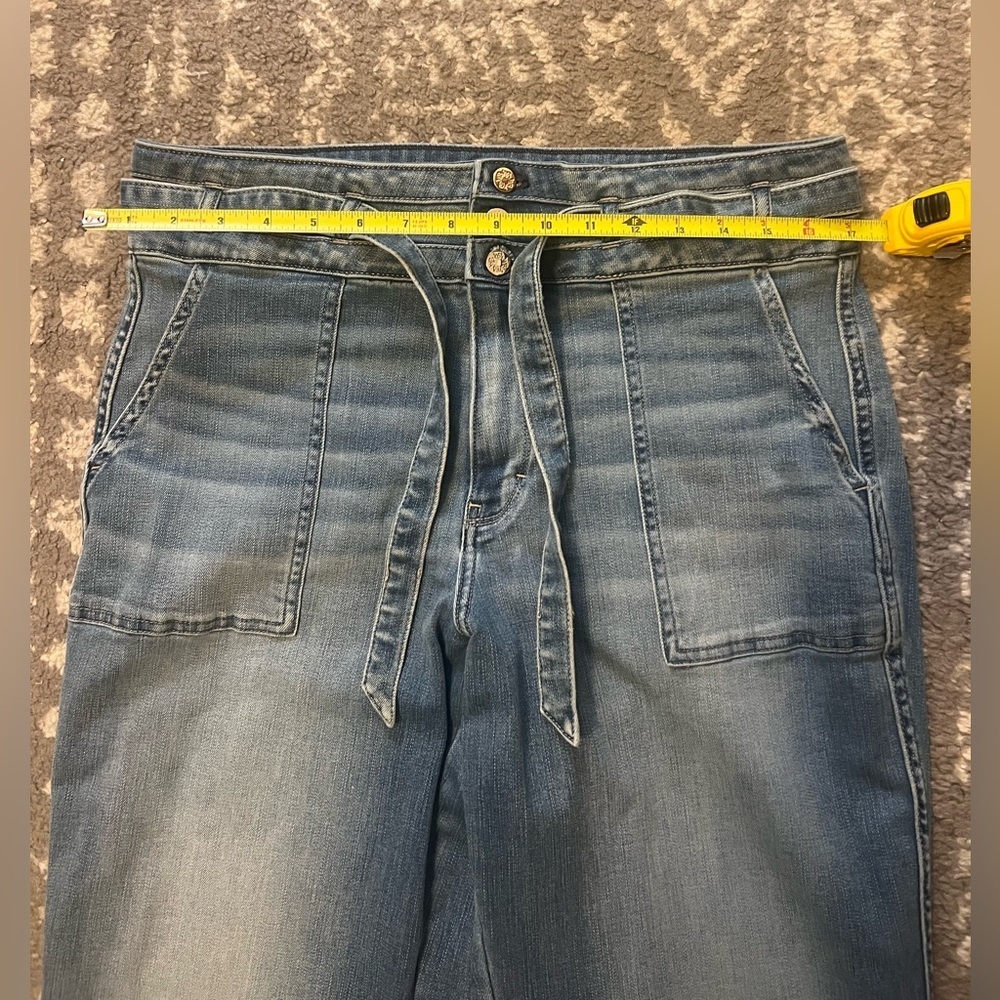 White House Black Market Faded Blue Wide-high rise jeans size 12 (A203) - Picture 7 of 14